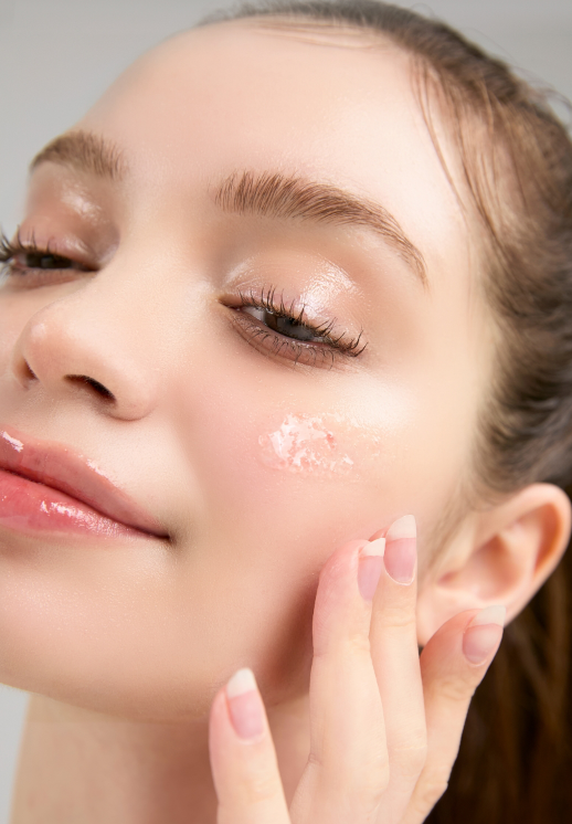 MEDITHERAPY Wild Rose Capsule Plumping Serum 30ml 3